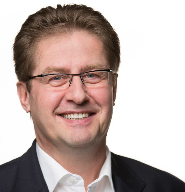 Matthias-Jahn_Brille-600x700.jpg